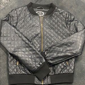 Black faux leather bomber quilted jacket